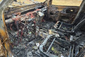 У Краматорську заарештовано чоловіка, який спалив авто військовослужбовців через конфлікт (фото) - Фото №2