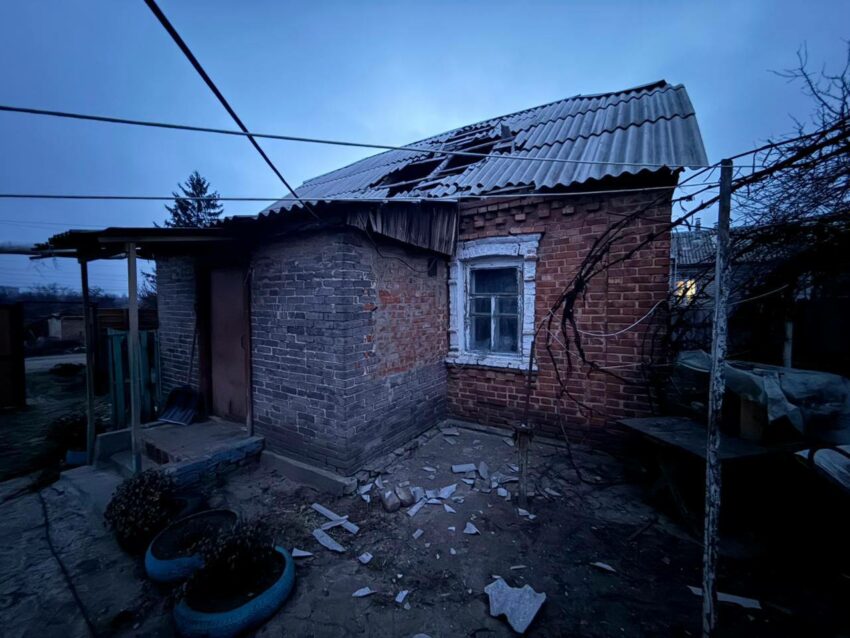 Окупанти обстріляли населені пункти Донеччини: ворог застосував безпілотники (фото) - Фото №1