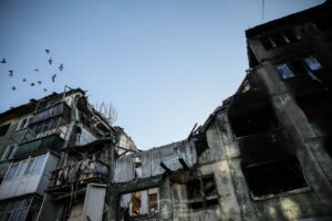 Дронова облога та поховання у дворах: ситуація в Костянтинівці стала критичною (фото) - Фото №1