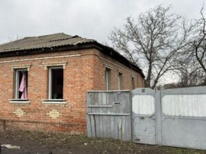 Окупанти вбили трьох мирних жителів на Донеччині: під ударами опинилися Лиманщина, Костянтинівка та Слов'янськ (фото) - Фото №2