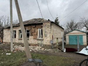 Окупанти вбили трьох мирних жителів на Донеччині: під ударами опинилися Лиманщина, Костянтинівка та Слов'янськ (фото) - Фото №3