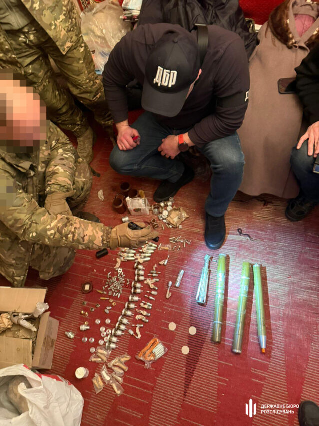 Сапер з Донеччини організував схему нелегального постачання зброї (фото) - Фото №2