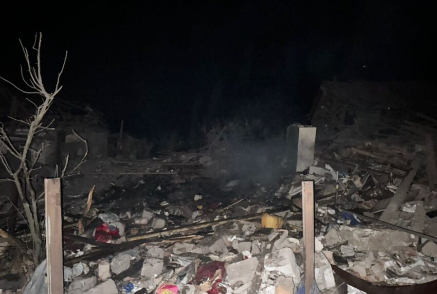 Окупанти вдарили по житловому будинку у Краматорську: троє хлопців загинули (фото) - Фото №3