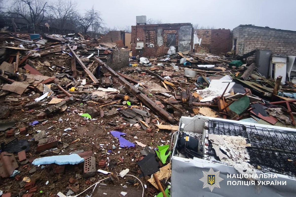 Пошкодили будинки та транспорт: росіяни обстріляли Донеччину (фото) - Фото №1