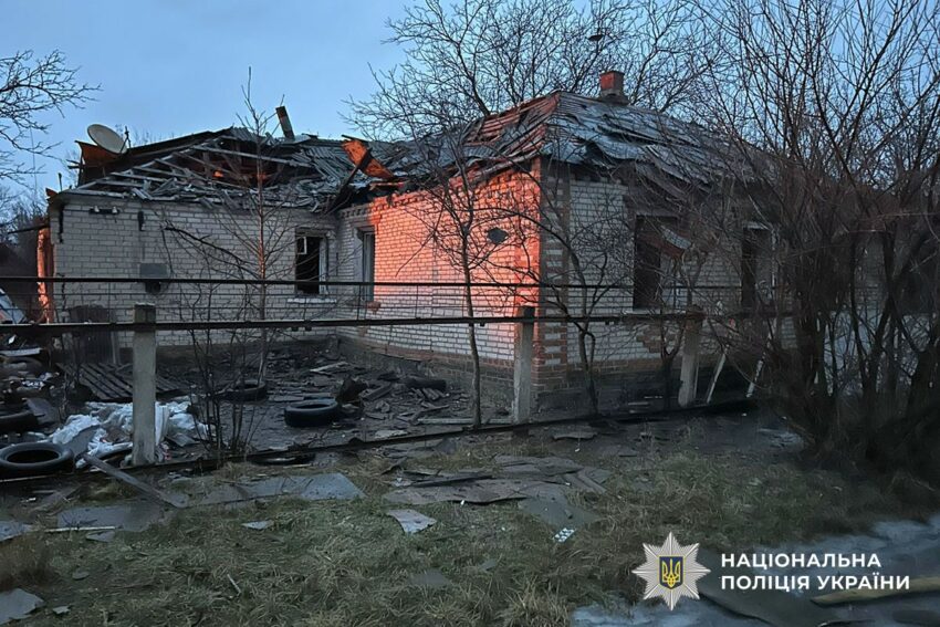 Пошкодили 12 житлових будинків: окупанти обстріляли Донеччину (фото) - Фото №2