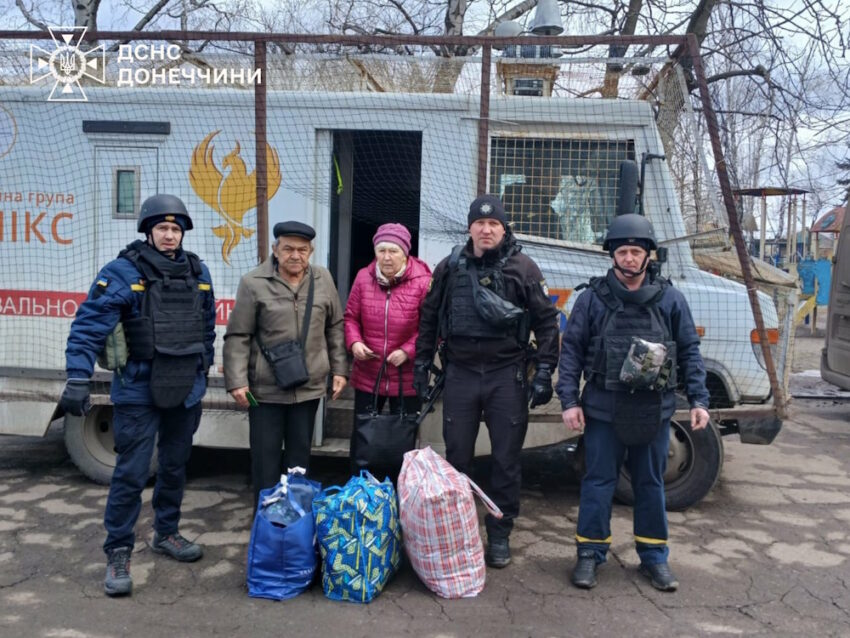 Рятувальники евакуювали 14 мешканців Дружківки, серед них одна маломобільна людина - Фото №2