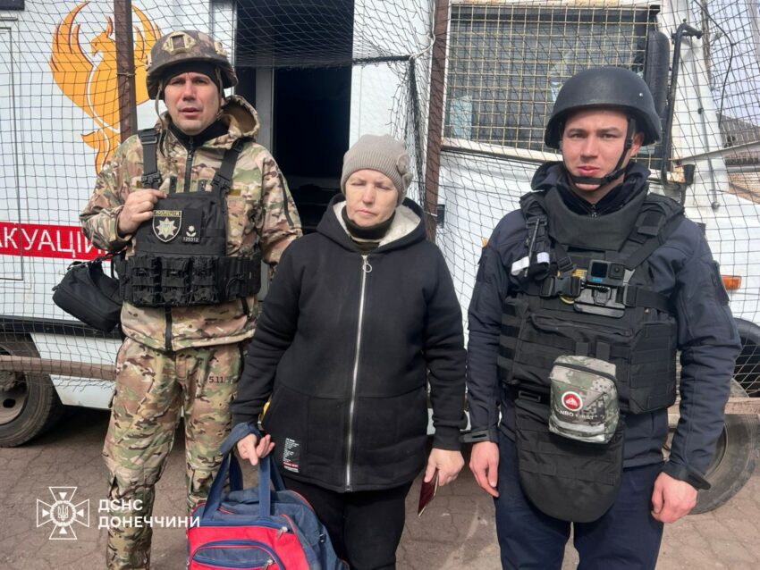 З прифронтової Дружківки евакуювали п’ятьох людей, серед них маломобільні - Фото №2