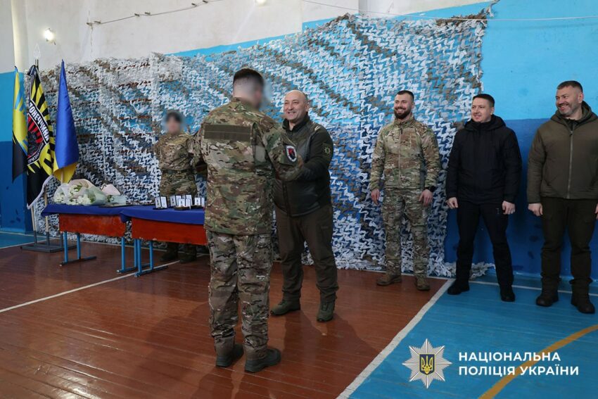 На Донеччині нагородили бійців стрілецького батальйону поліції (фото) - Фото №2