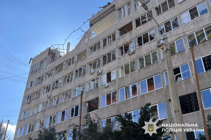 Окупанти вдарили бомбами по Донеччині: одна людина загинула, ще троє поранені (фото) - Фото №1