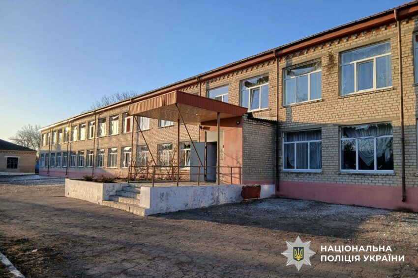 На Донеччині росіяни вбили двох людей, одну поранили (фото) - Фото №1