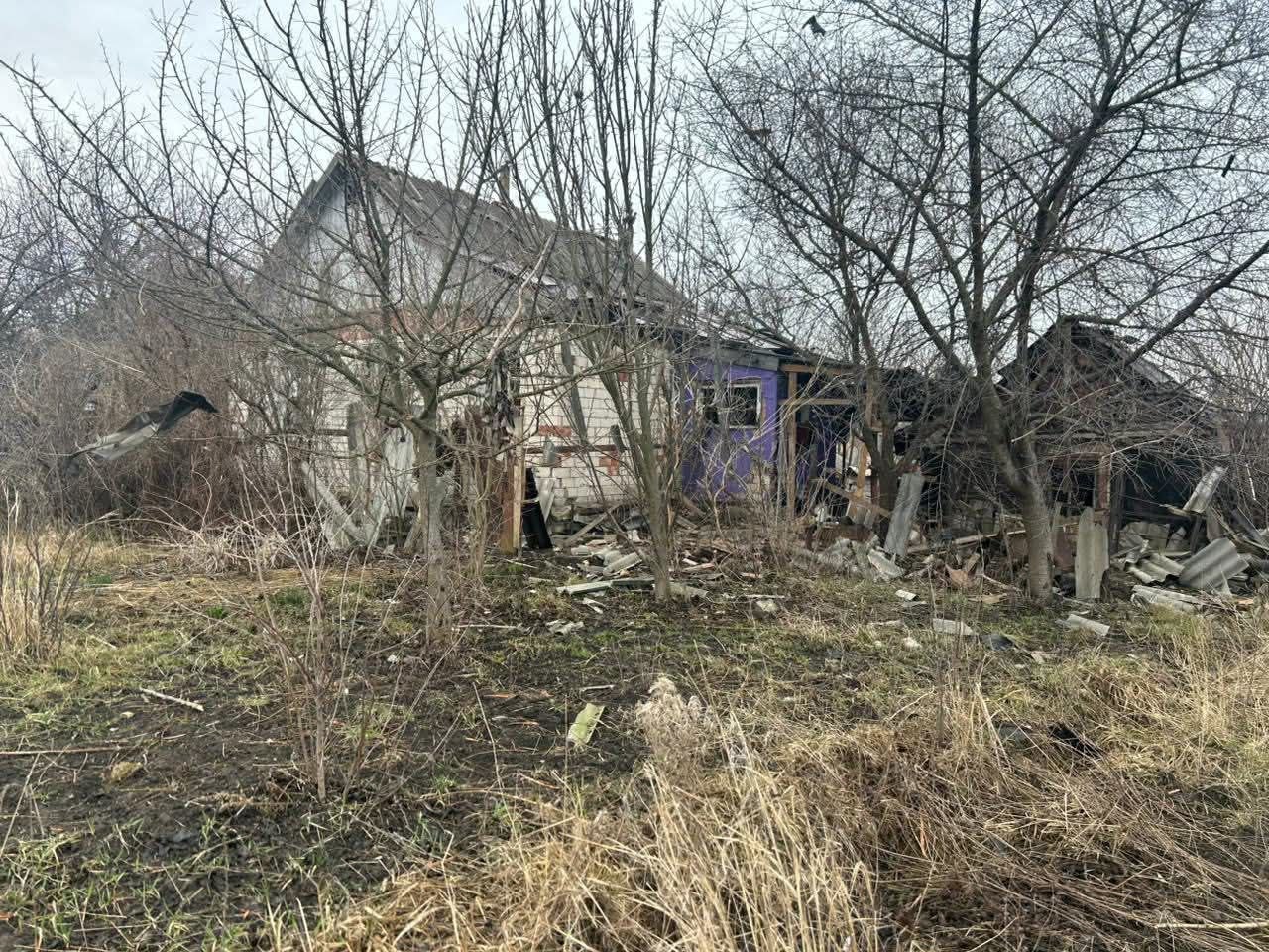 Окупанти тричі атакували Слов'янськ: у громаді фіксують руйнування житлових будинків (фото) - Фото №2