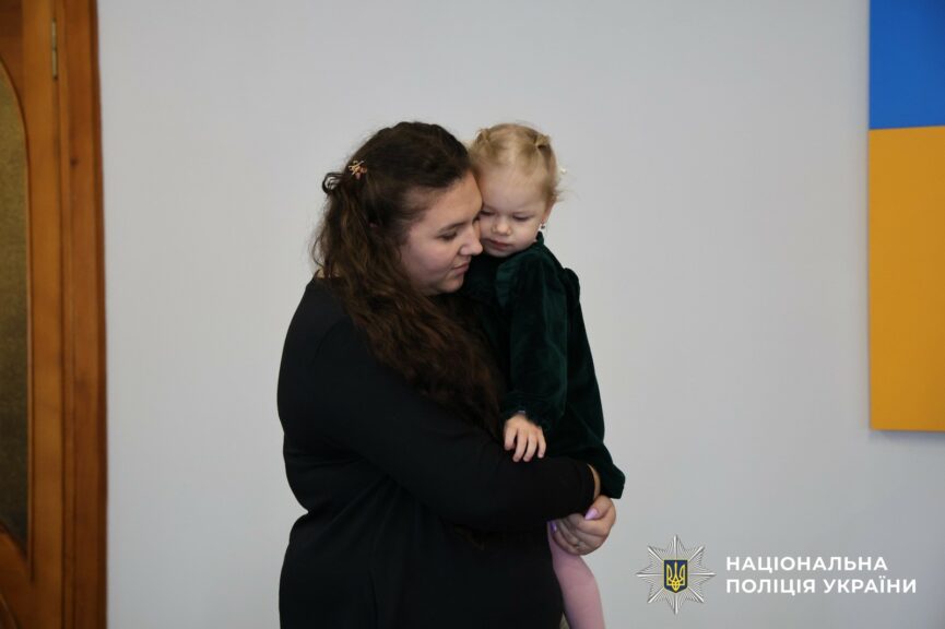 Бійця поліції Донеччини Івана Фесенка посмертно відзначили державною нагородою - Фото №2