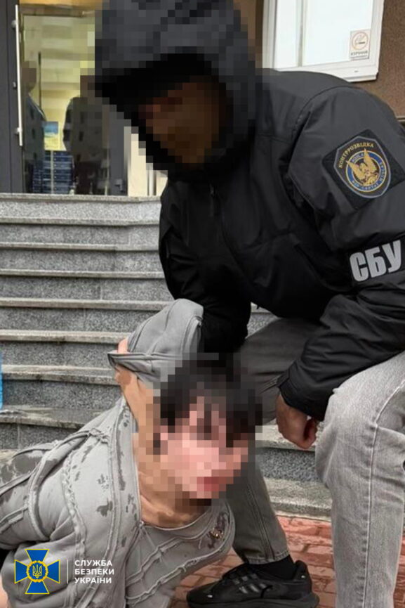 Завербував ворог: затримали жителя тимчасово окупованої Донеччини (фото) - Фото №1