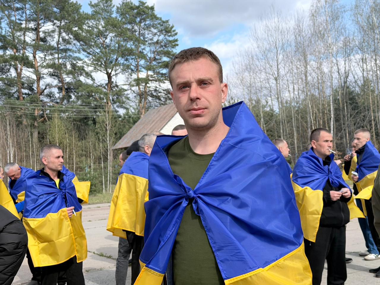Обмін: з полону повернули 193 українських військових (фото) - Фото №1