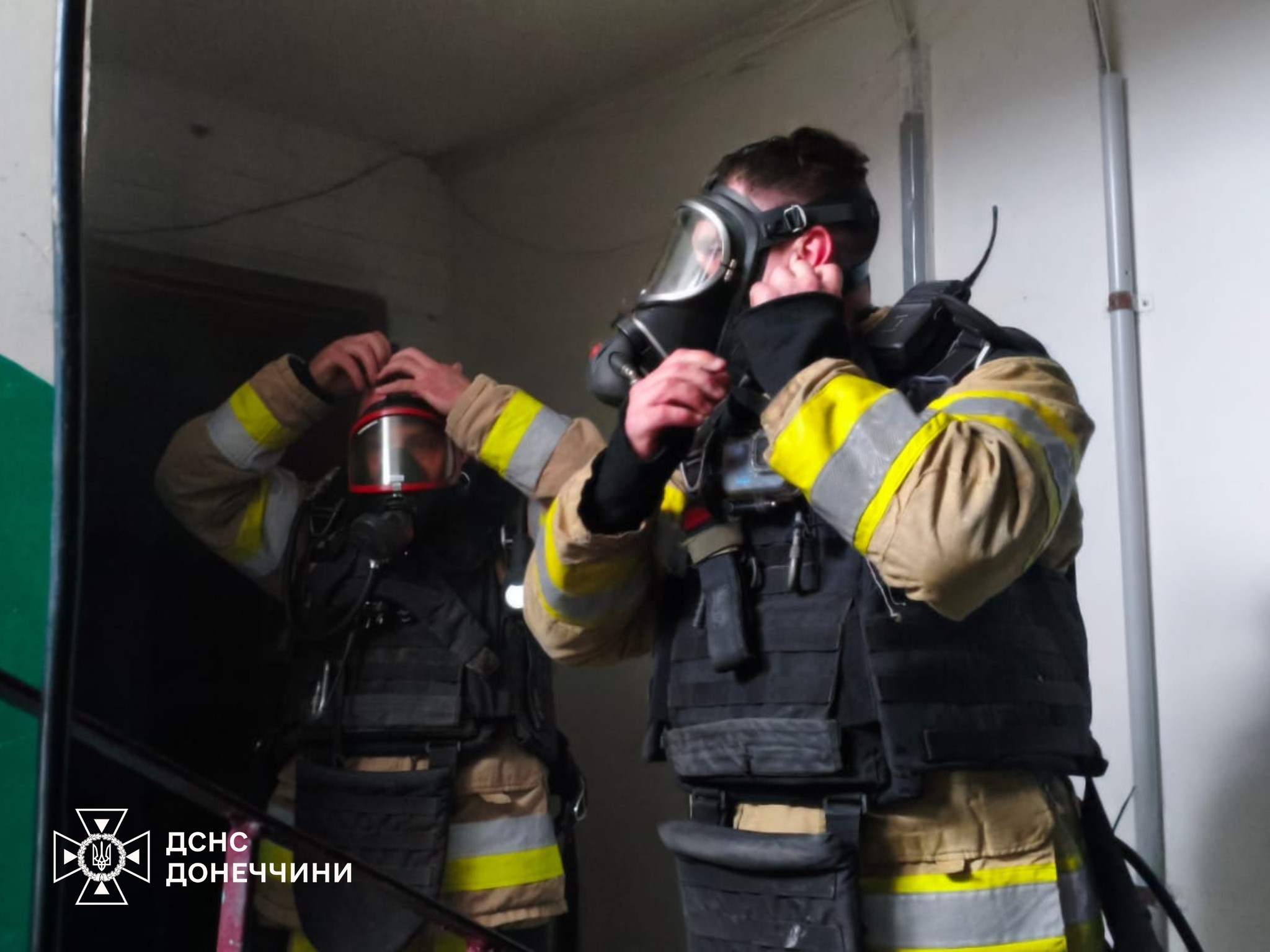 Горіли балкони на трьох поверхах: у Дружківці дрон атакував багатоповерхівку (фото) - Фото №2