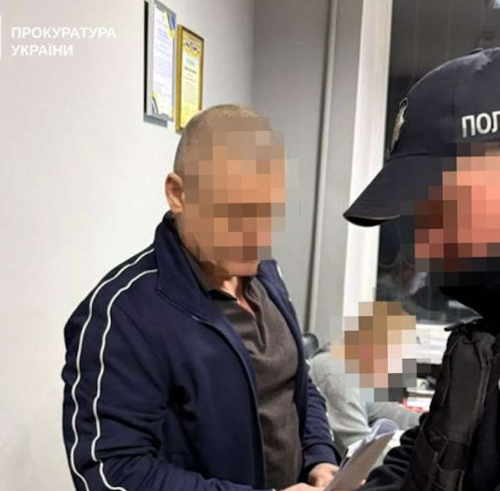 Організував схему виїзду за кордон через фіктивні відрядження: підозрюють вихідця з Луганщини (фото) - Фото №2