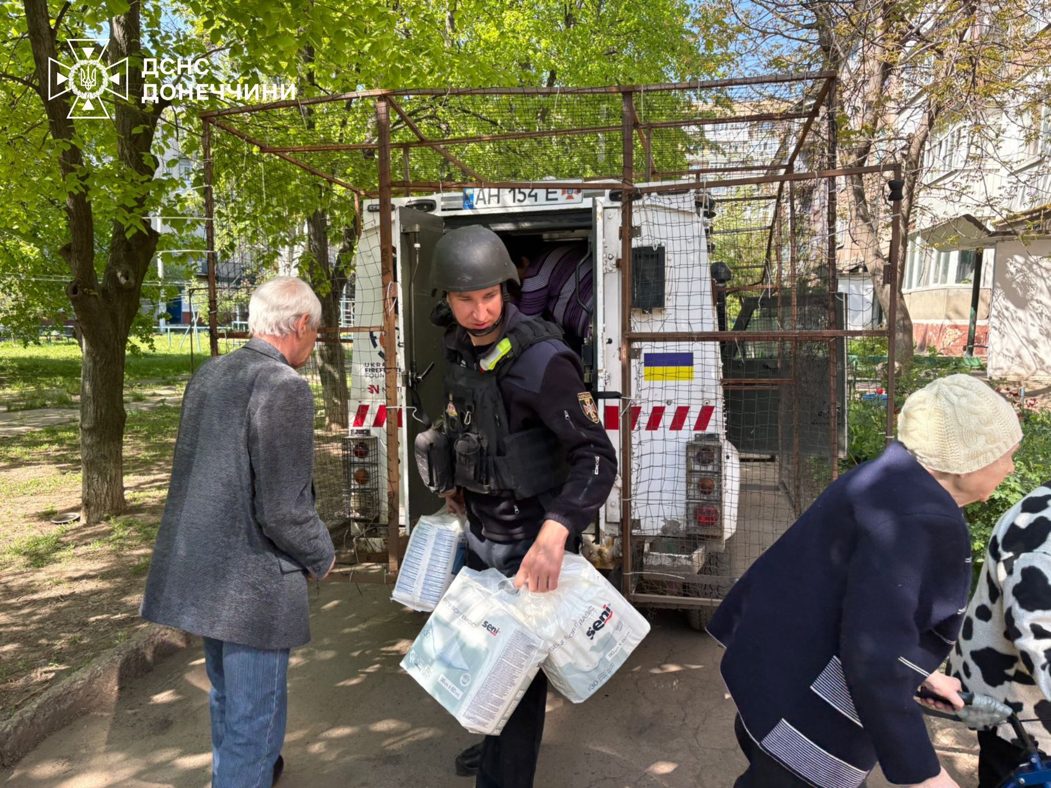 Святогірська громада: рятувальники евакуювали чотири людини (фото) - Фото №2