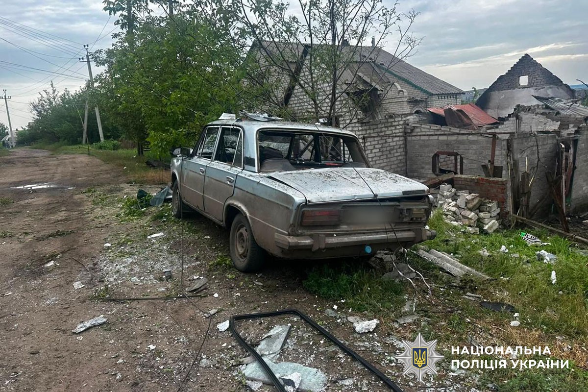 Окупанти атакували Донеччину авіабомбами та реактивною артилерією: є загиблі (фото) - Фото №3