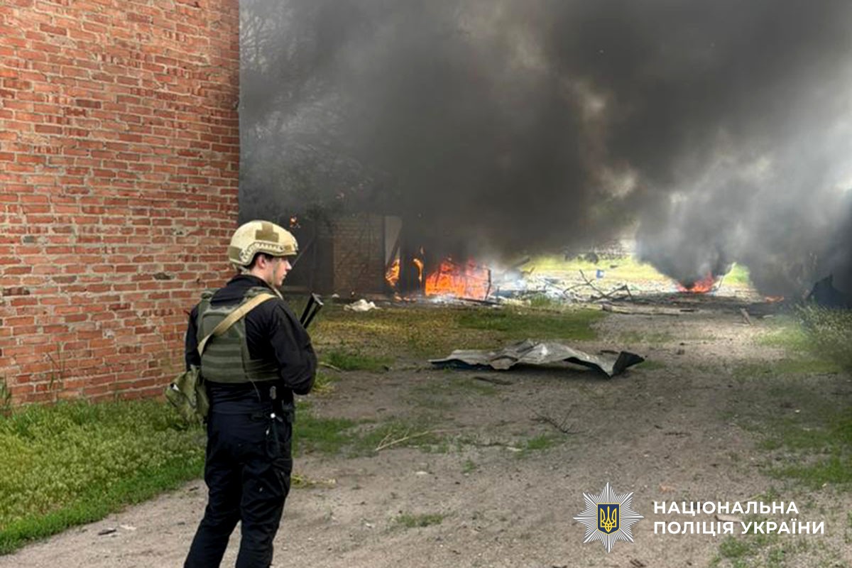 Окупанти атакували Донеччину: поранені 11 людей, пошкоджені будинки (фото) - Фото №3