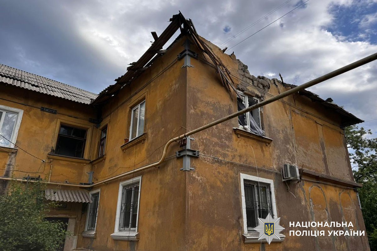 Через ворожі обстріли Донеччини загинули дві людини та шість поранені (фото) - Фото №1