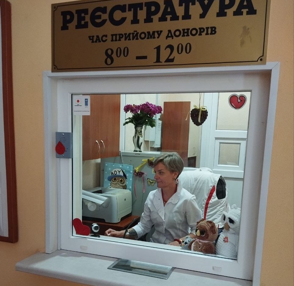 Під обстрілами і без світла: як у Краматорську забезпечують донорську кров - Фото №1