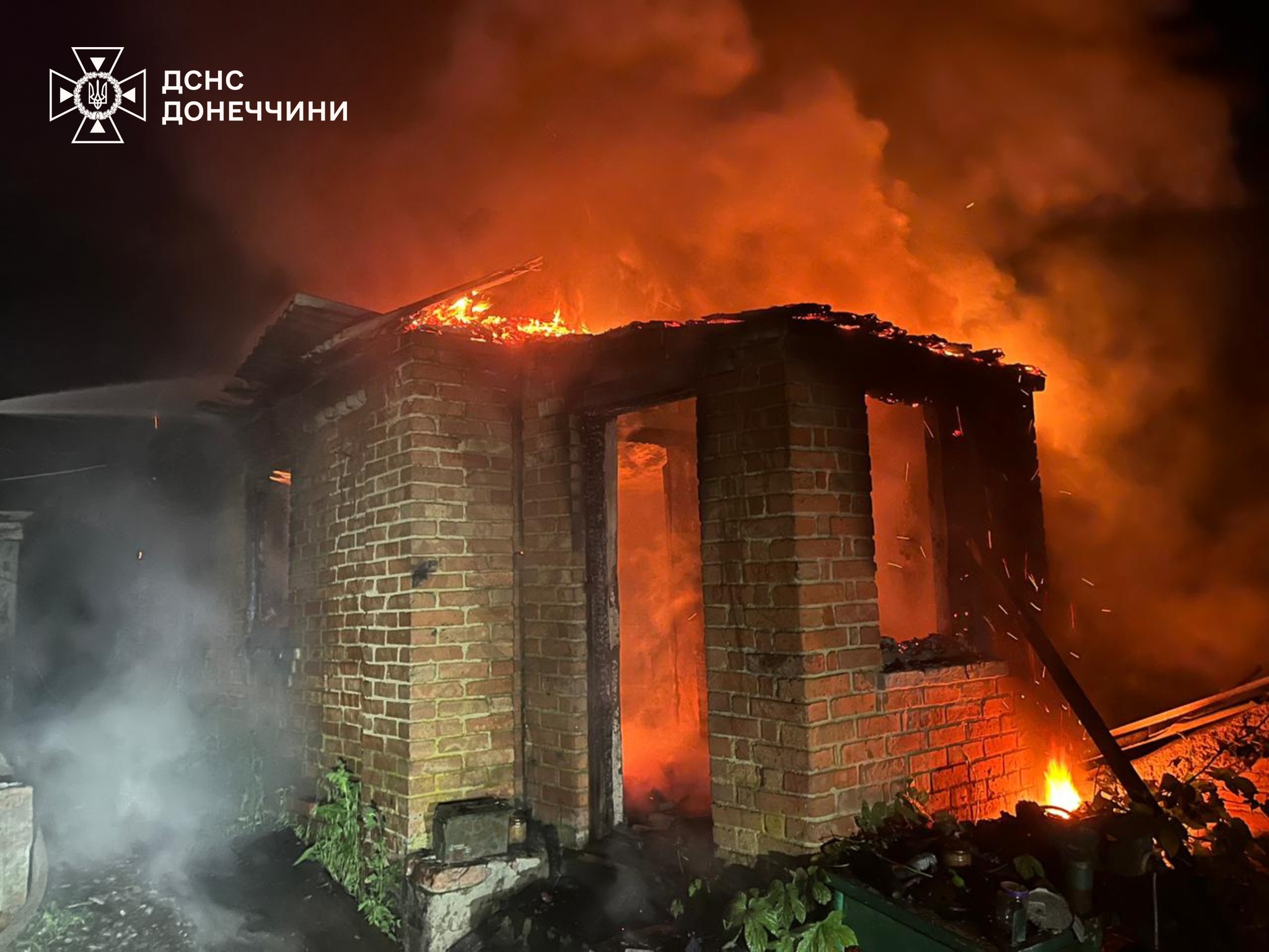 Дві пожежі у Слов’янську та Святогірській громаді: рятувальники ліквідували займання (фото) - Фото №2