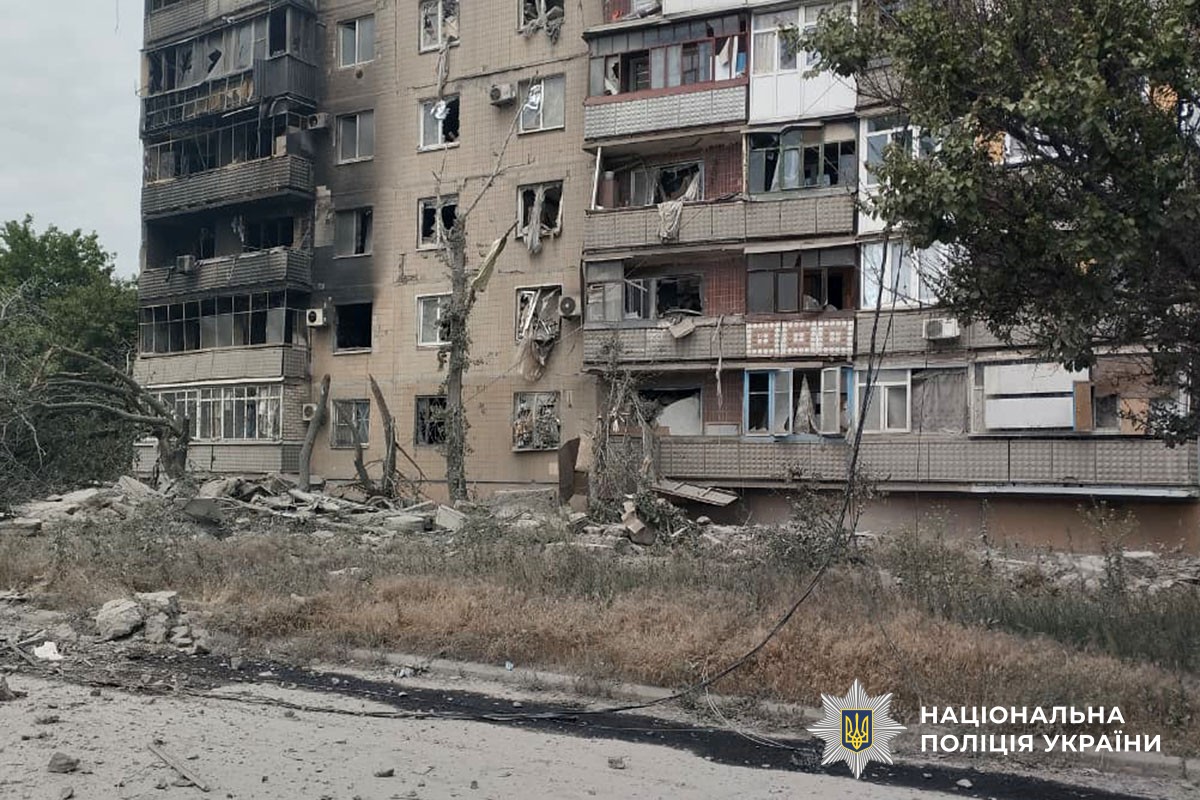 Серед цивільних шестеро загиблих і 19 поранених: росіяни атакували Донеччину (фото) - Фото №2